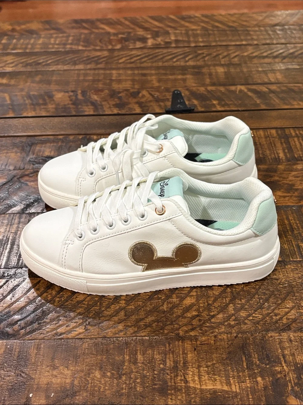 Disney Gold Mickey on White sneakers size 7